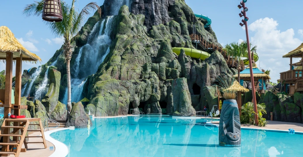 Shallow relaxation pool with gentle water effects