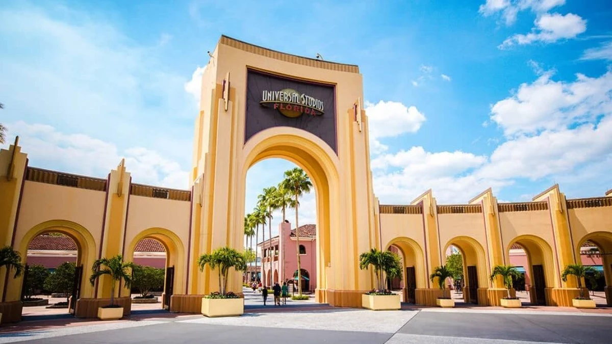 Entrance of the Universal Studios Florida theme park